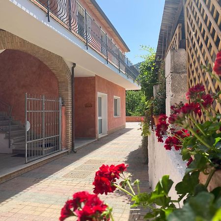 Villa Il Cortile Domus De Maria Exterior foto